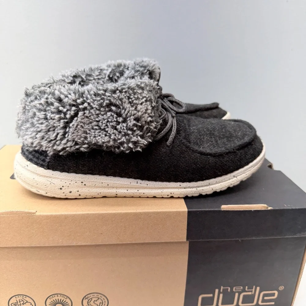 Hey Dude Britt Womens 6 Black Charcoal Fur Lined Slip On Ankle Boots Shoes